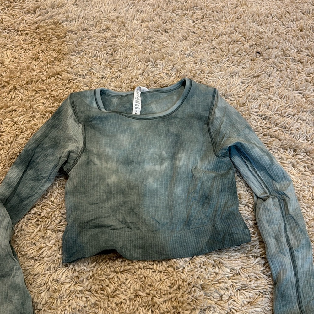 Lululemon cropped  top size 4